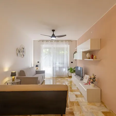 Διαμέρισμα La Pineta Sul Mare By Wonderful Italy *